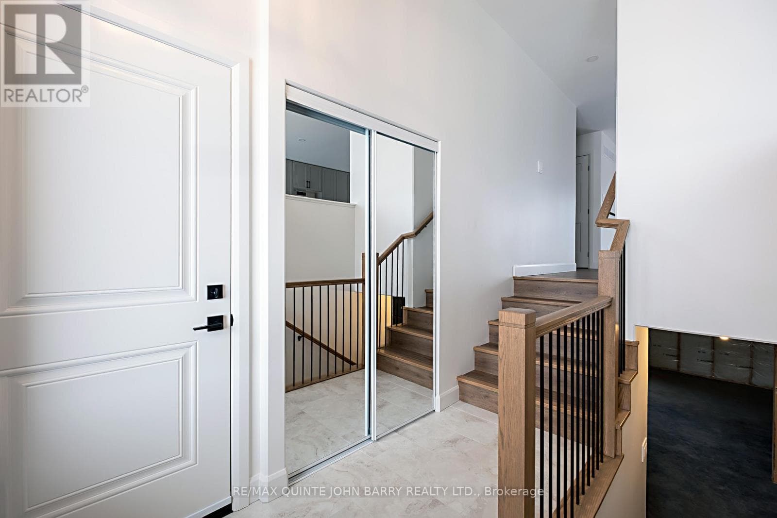 LOT 4 - 8 PARKLAND CIRCLE — photo 4