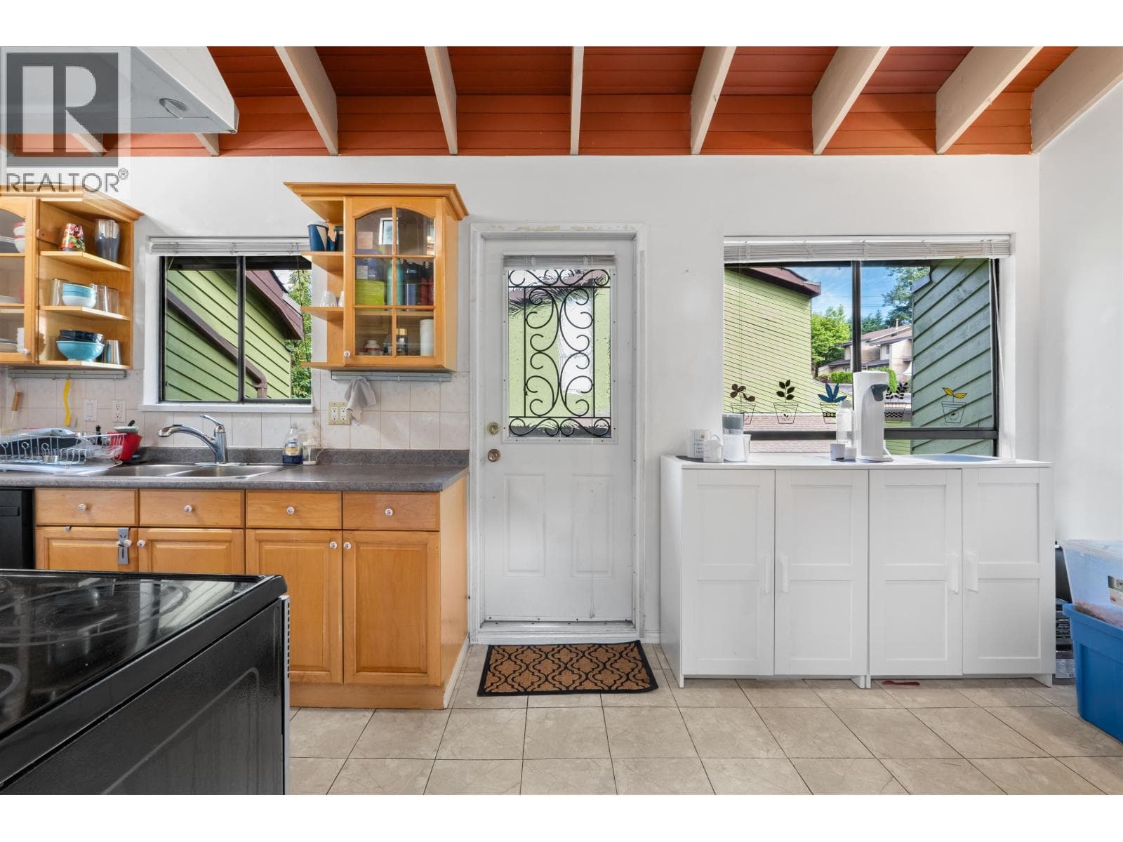 2690 KINGSFORD AVENUE — photo 4