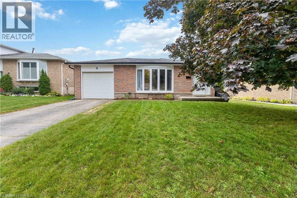 8 SANDY ROW, Brantford — photo 2