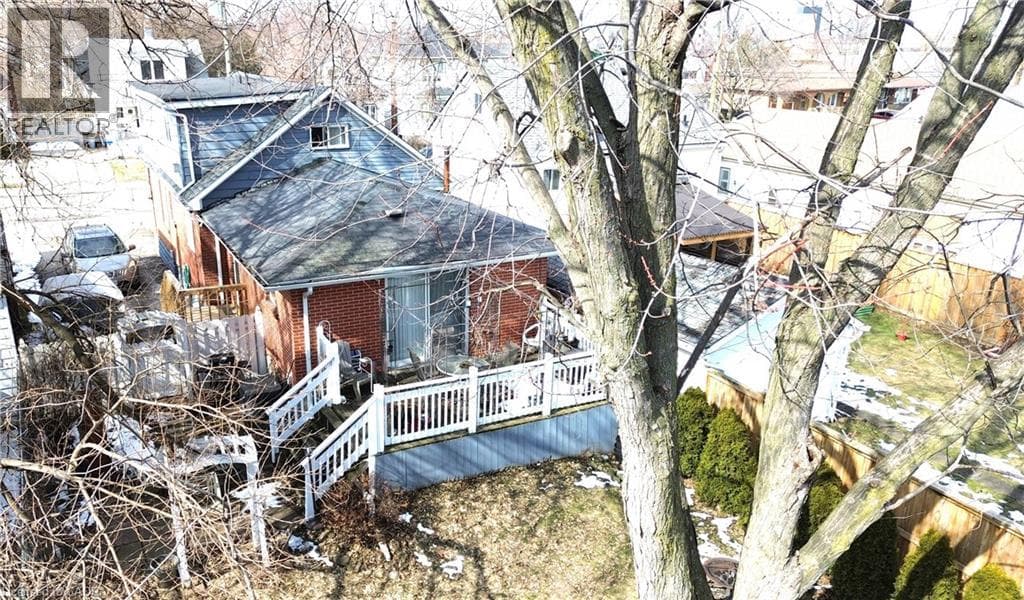 143 WALTER AVENUE SOUTH, Cornerstone — photo 4