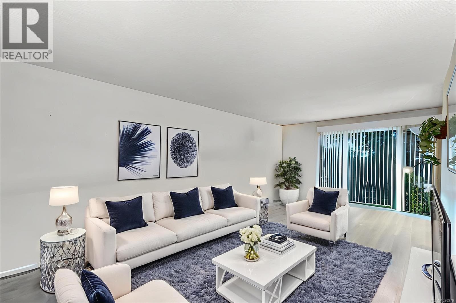 206 103 Gorge Rd E in Burnside