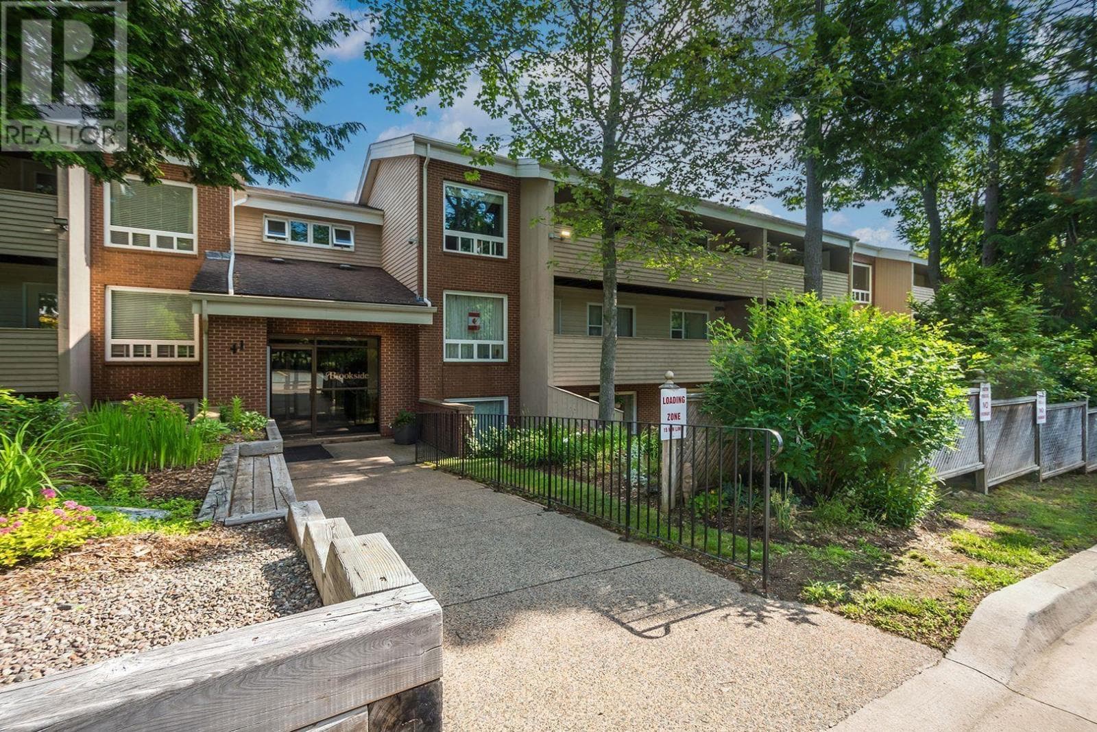 1 41 Moirs Mill Road in BEDFORD