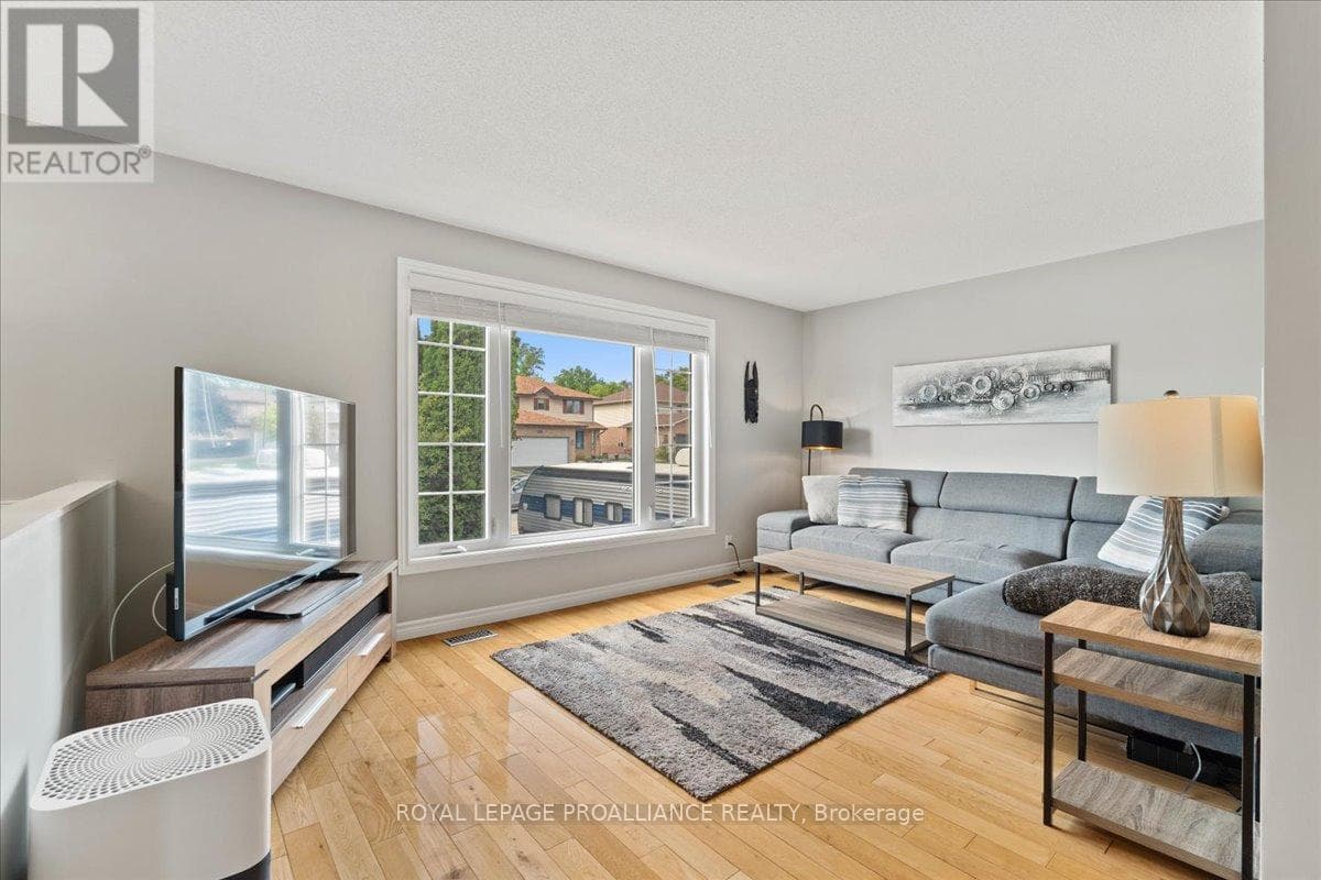 19 FLEMING ROAD, Central Lakes — photo 5