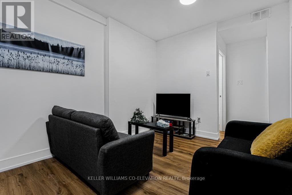 8 - 610 KING STREET E, Toronto — photo 3