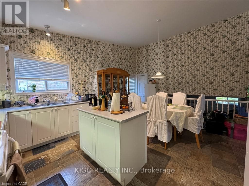 231 CHELTON ROAD, Toronto — photo 4
