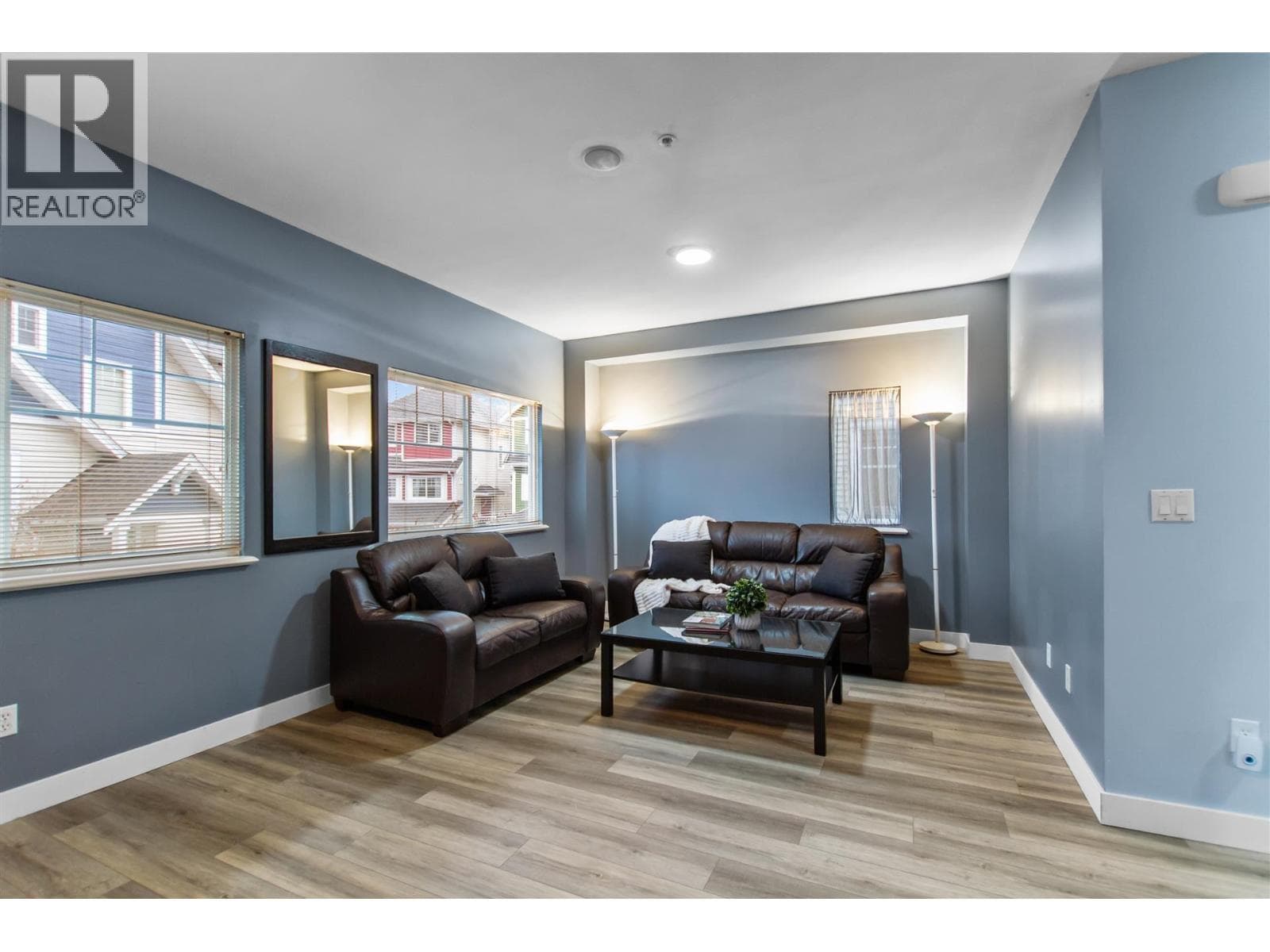 9 1108 RIVERSIDE CLOSE — photo 3