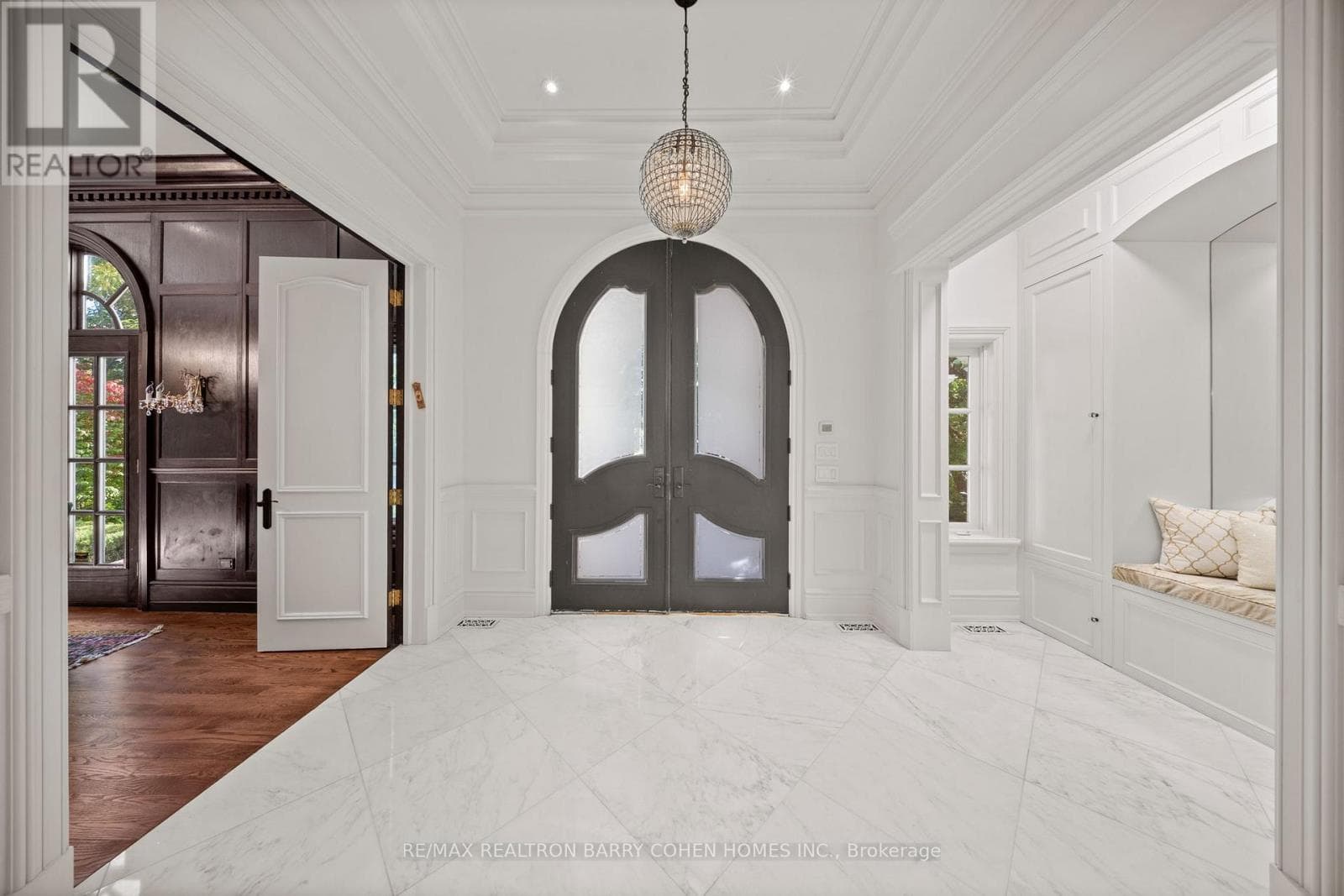 180 SANDRINGHAM DRIVE, Toronto — photo 4