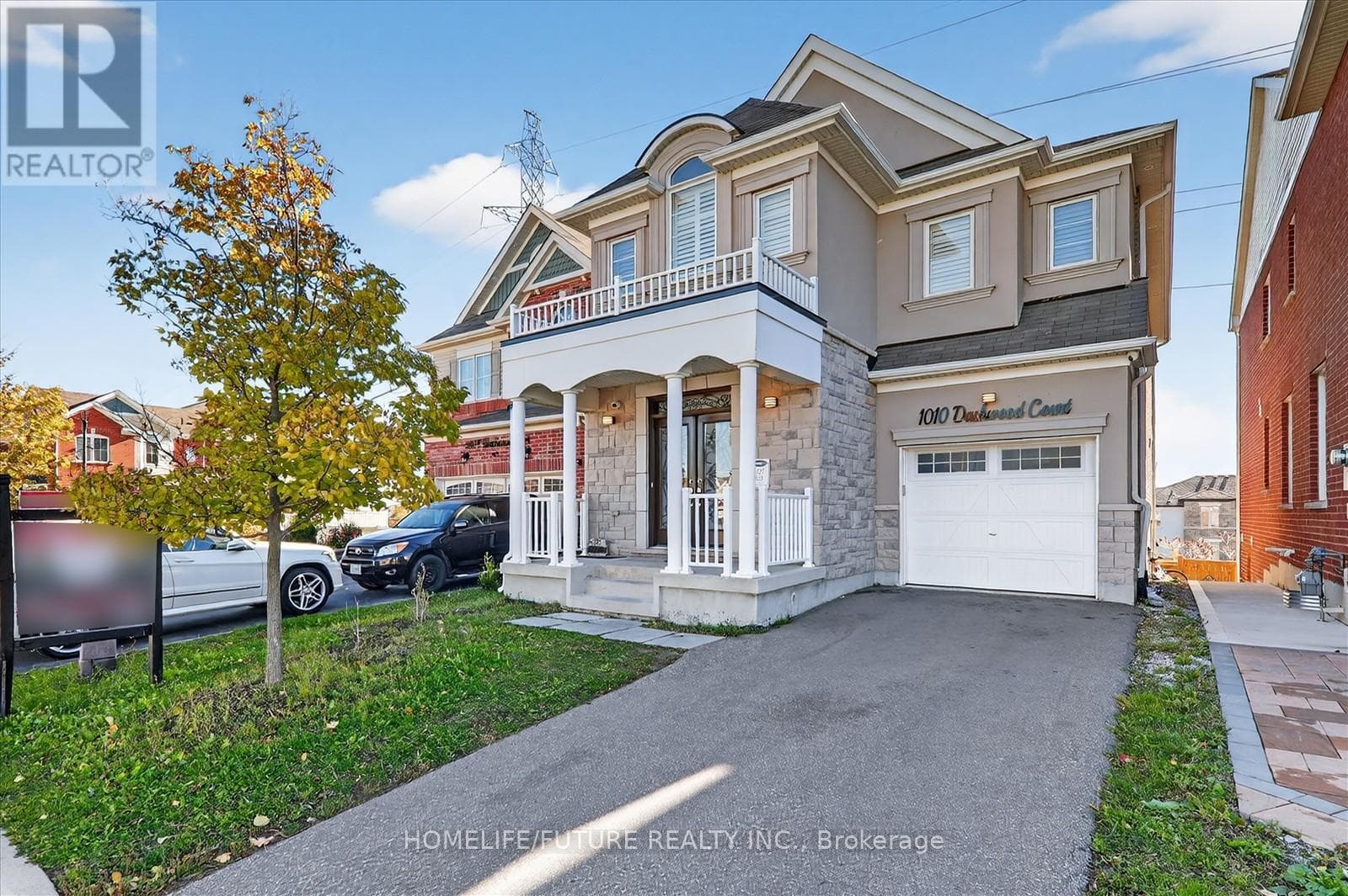 1010 DASHWOOD COURT in Lamoreaux
