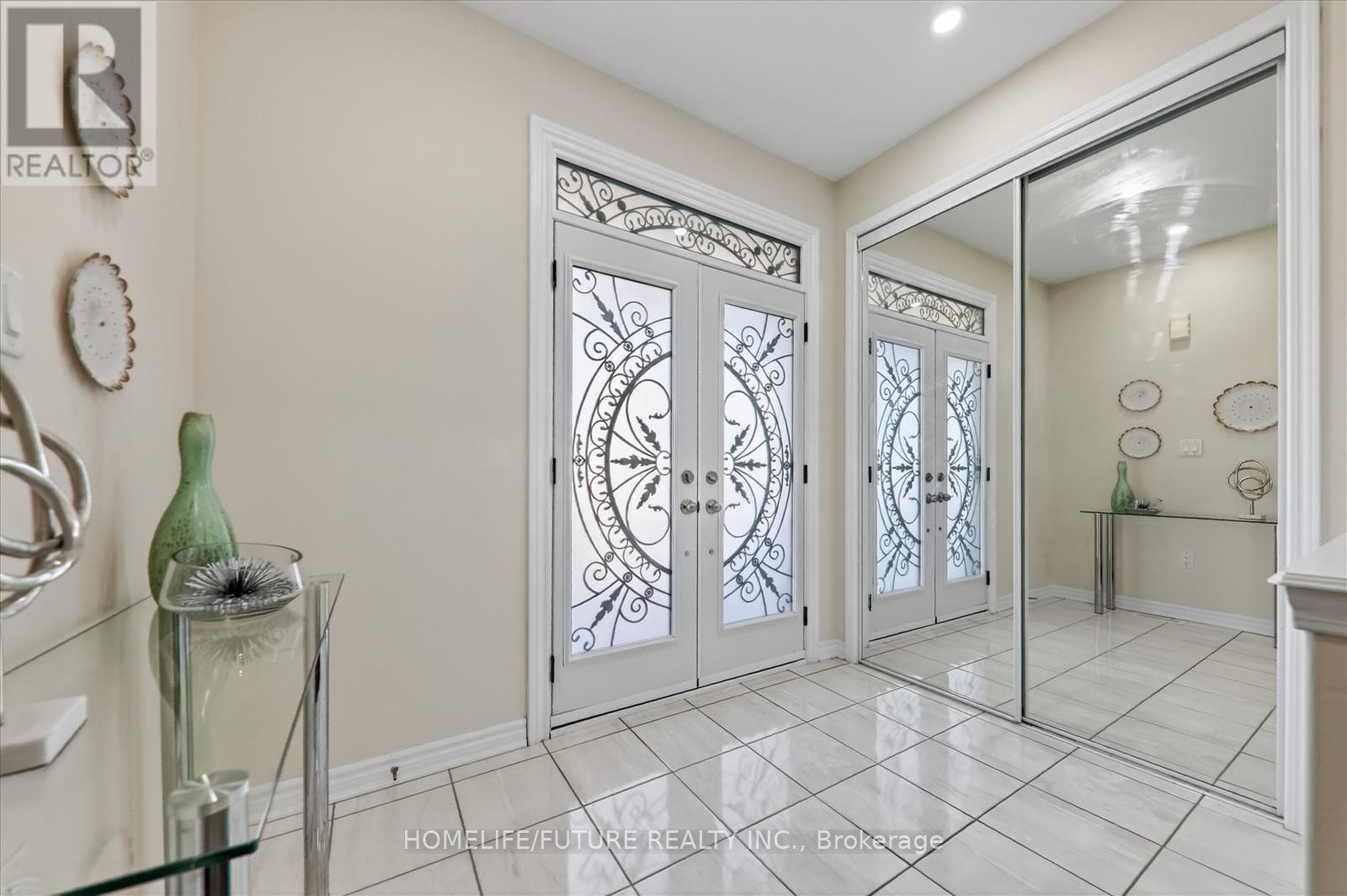 1010 DASHWOOD COURT — photo 5