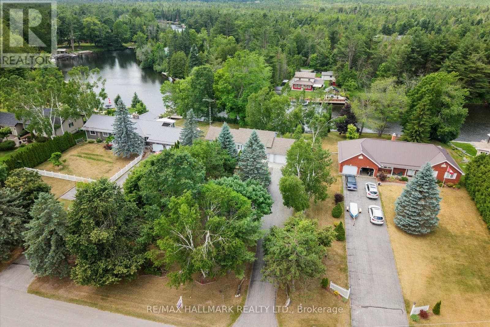 6 EVANS DRIVE in Fenelon