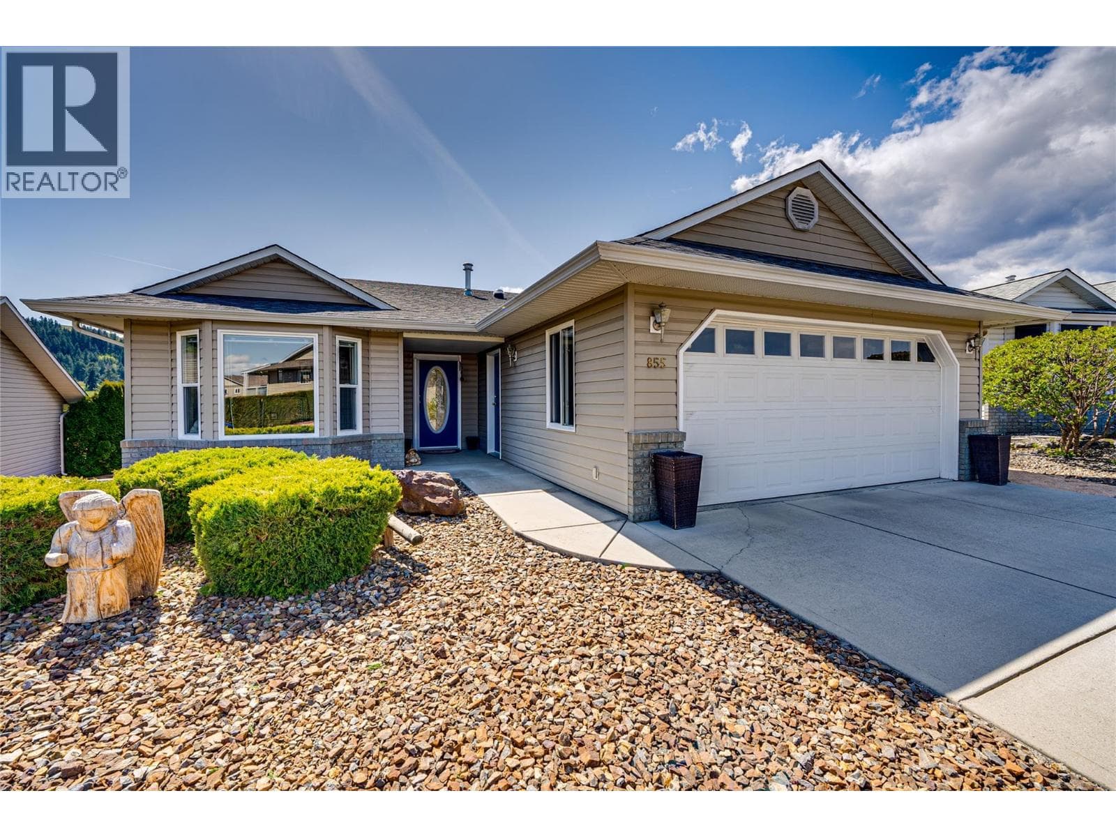 855 8 AVENUE, Interior REALTORS® — photo 4