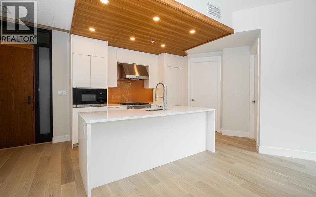 302 6699 NELSON AVENUE — photo 3