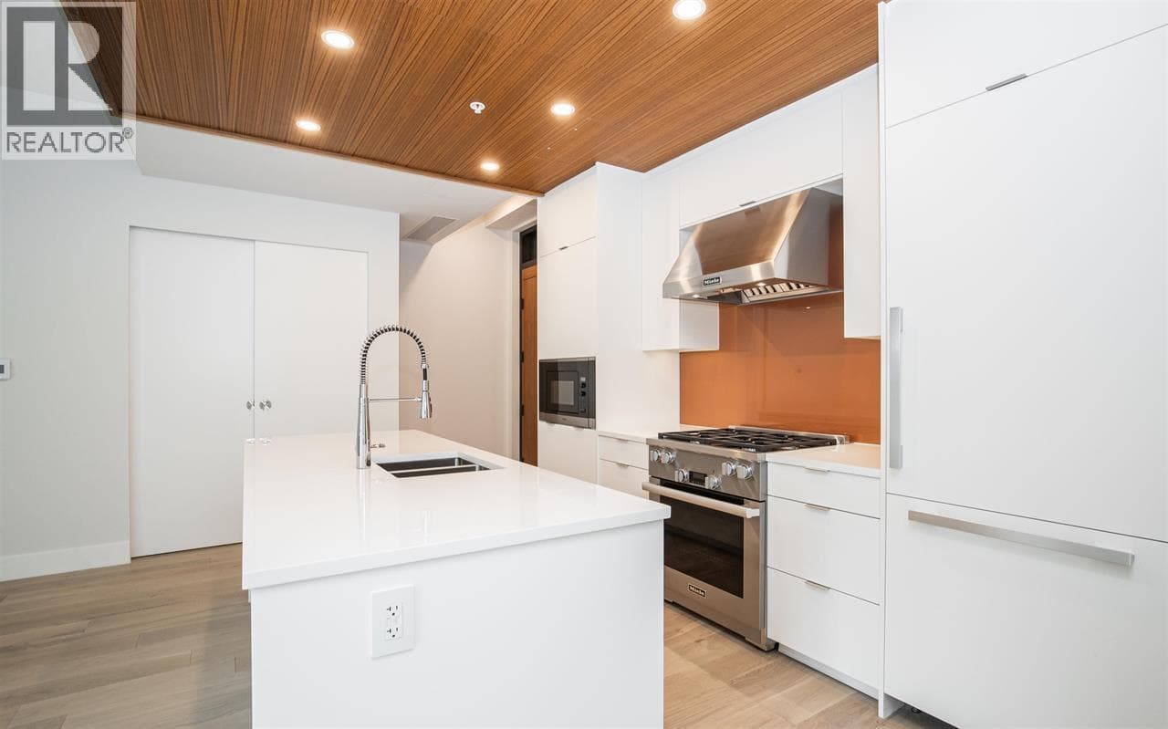 302 6699 NELSON AVENUE — photo 4
