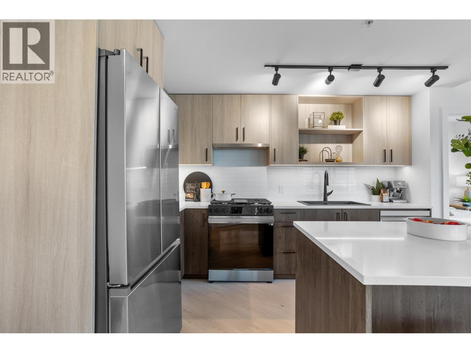 604 2002 ST. GEORGE STREET, Greater Vancouver — photo 4