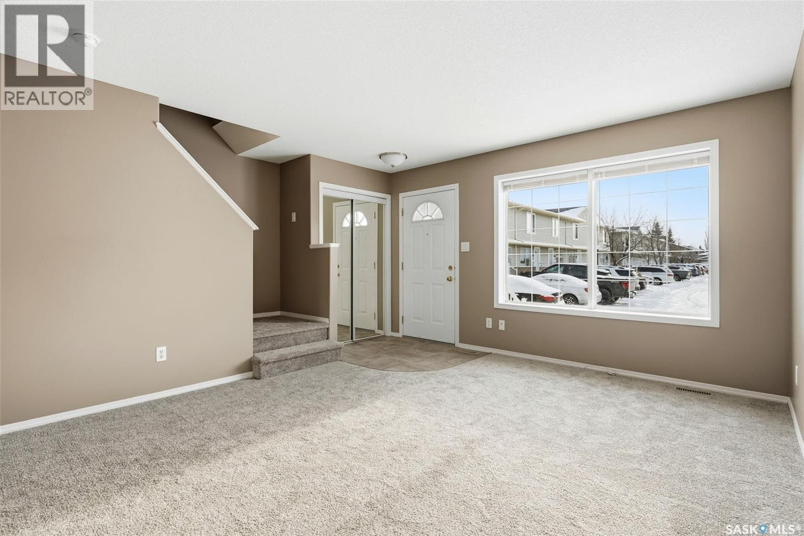 2748 CRANBOURN CRESCENT — photo 4