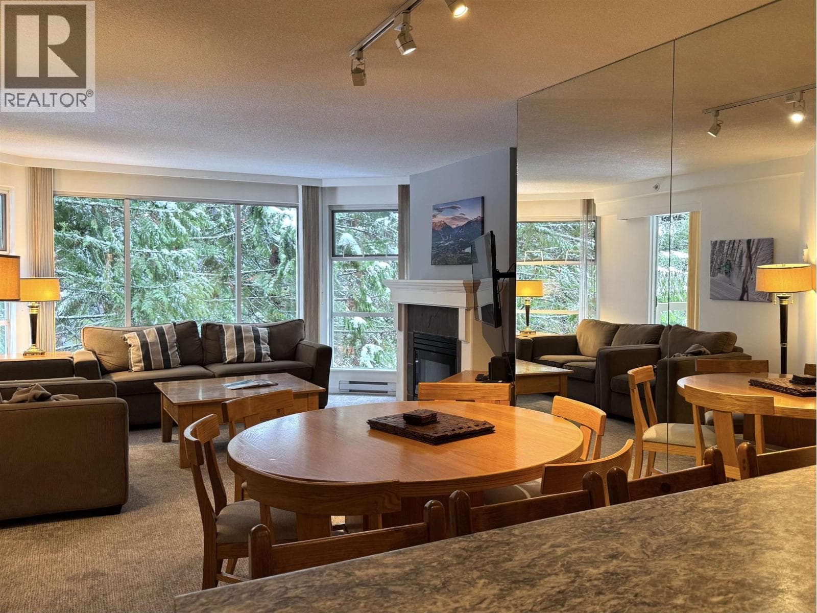 420 w49 4910 SPEARHEAD PLACE, Greater Vancouver — photo 4