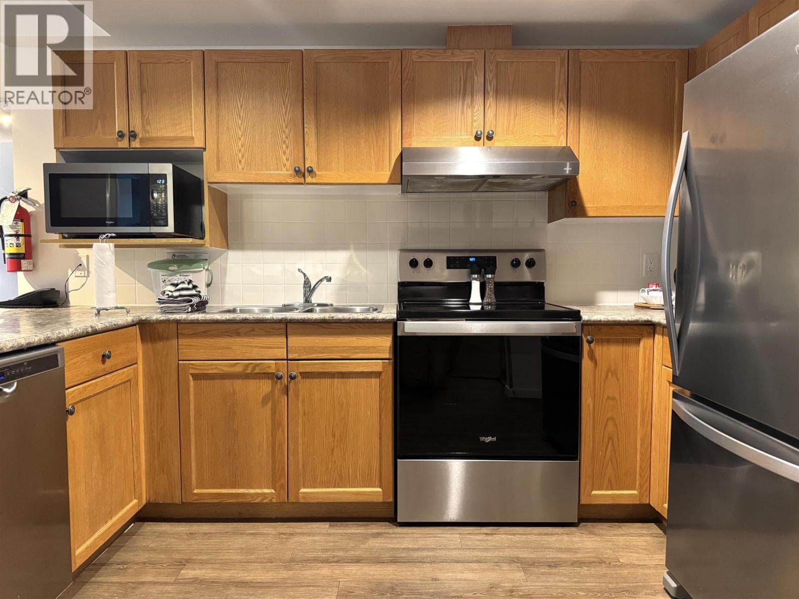 420 w49 4910 SPEARHEAD PLACE, Greater Vancouver — photo 5