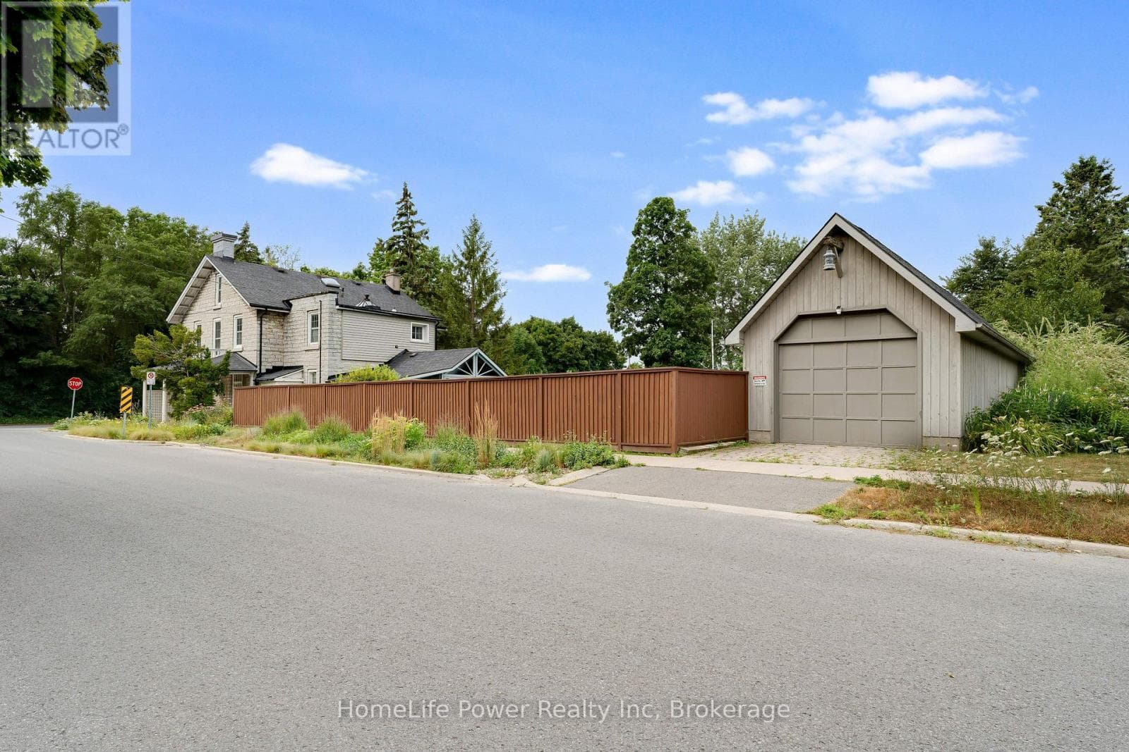 2 ALWINGTON AVENUE, OnePoint — photo 4