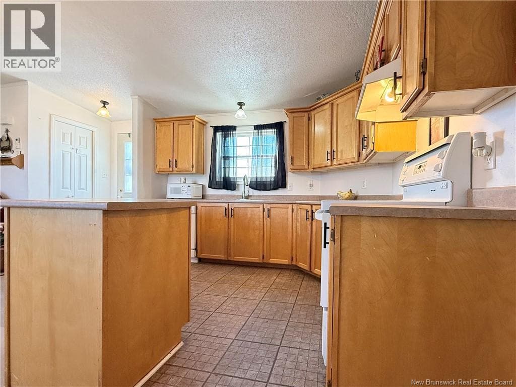 6 CYPRESS TREE STREET — photo 5
