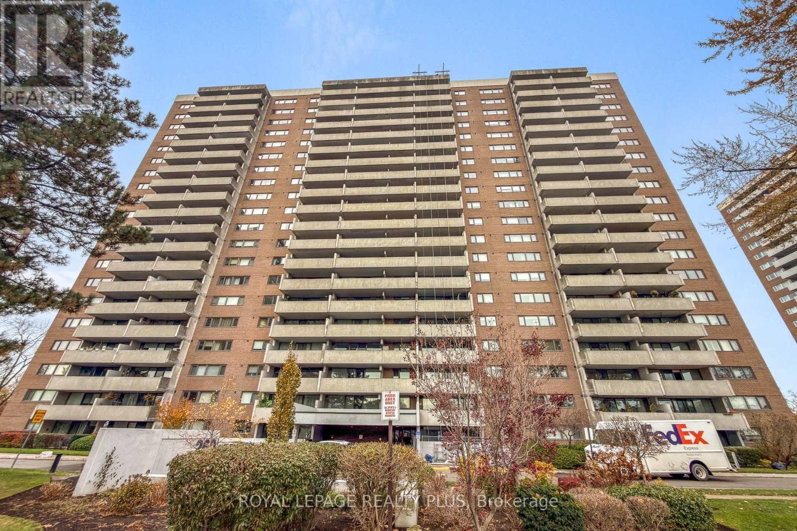 1206 - 260 SCARLETT ROAD, Toronto — photo 3