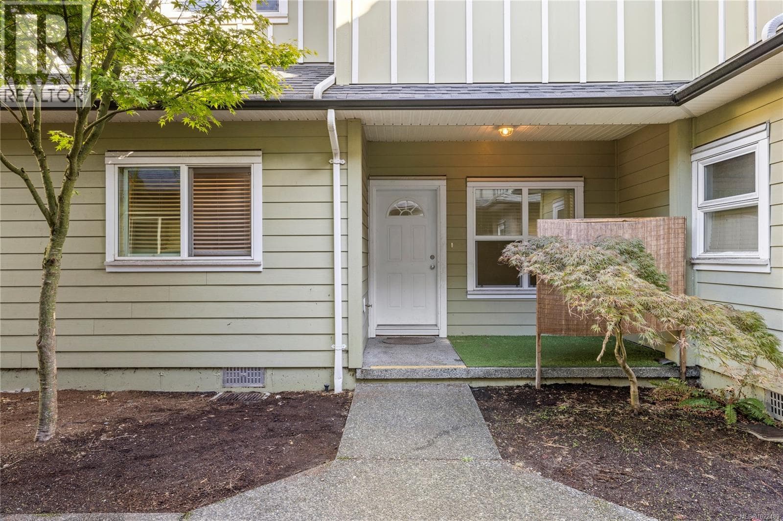102 582 Rosehill St in Townsite
