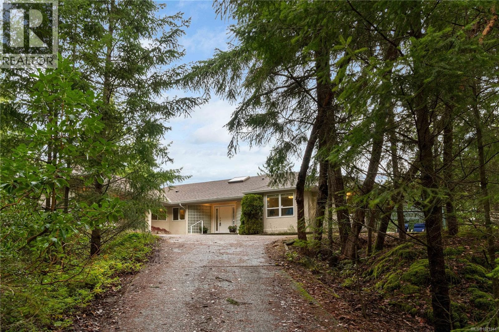7297 Aulds Rd — photo 2