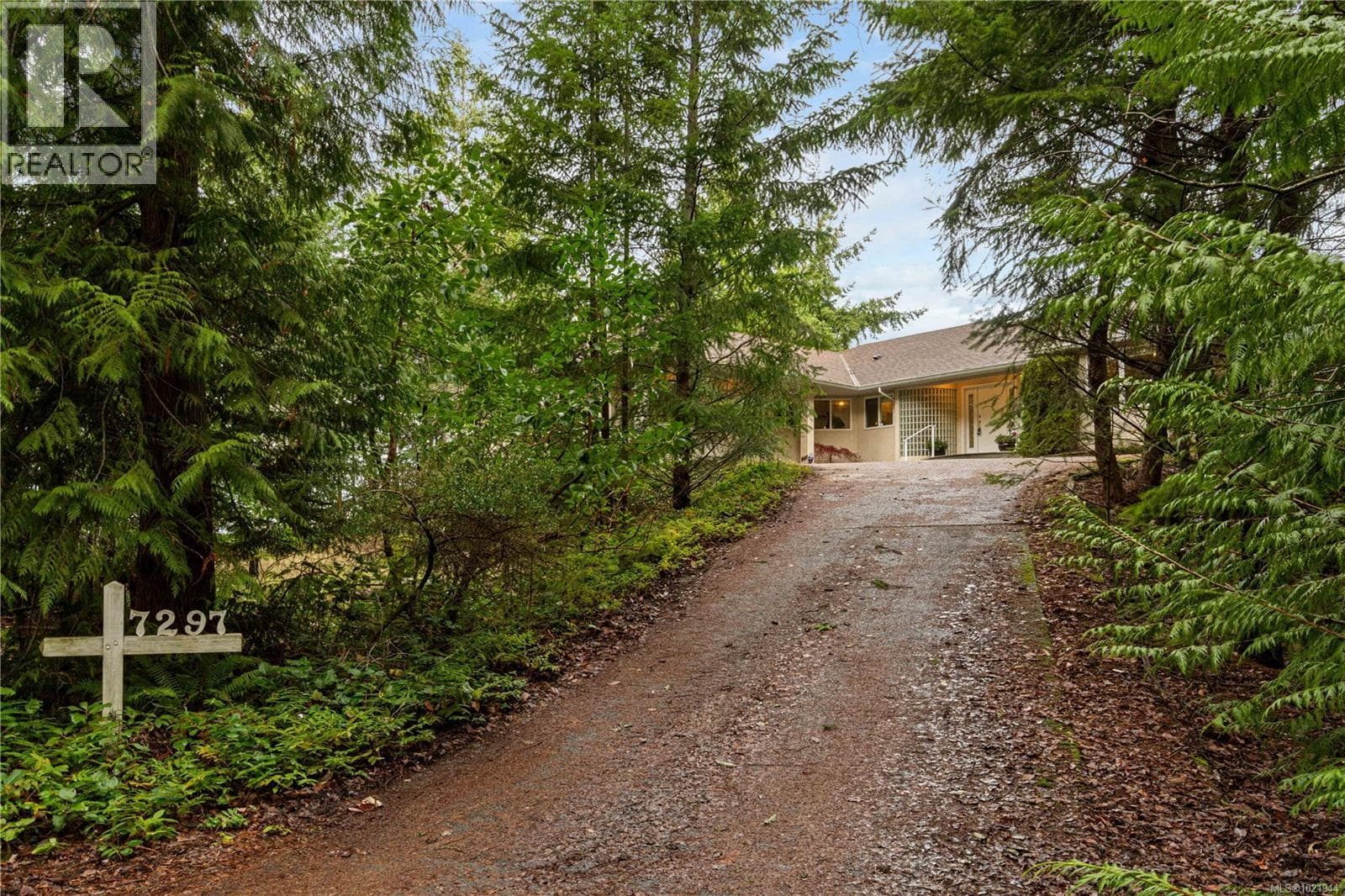 7297 Aulds Rd — photo 4