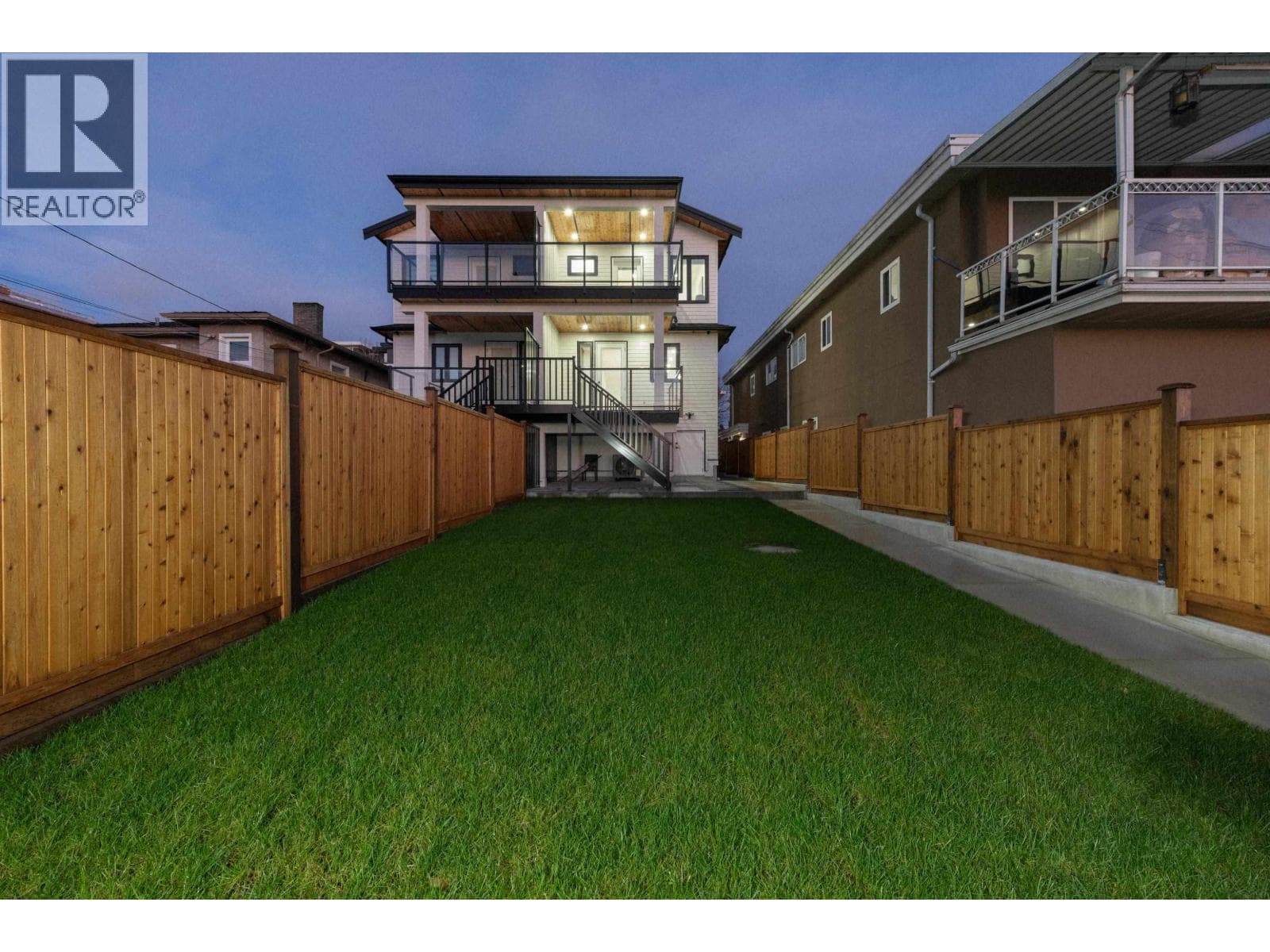 2 7361 FRASER STREET — photo 2