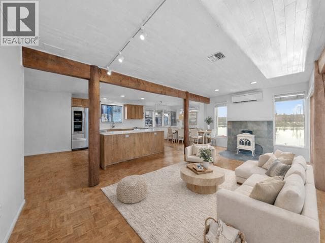 18 23000 DYKE ROAD — photo 4
