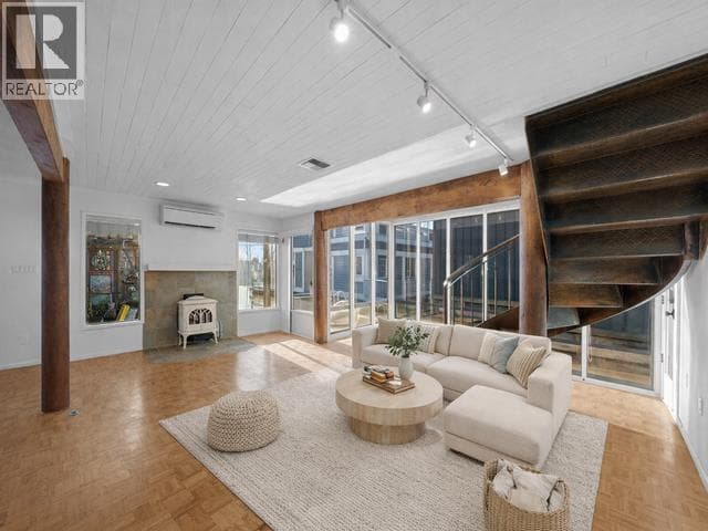 18 23000 DYKE ROAD — photo 5