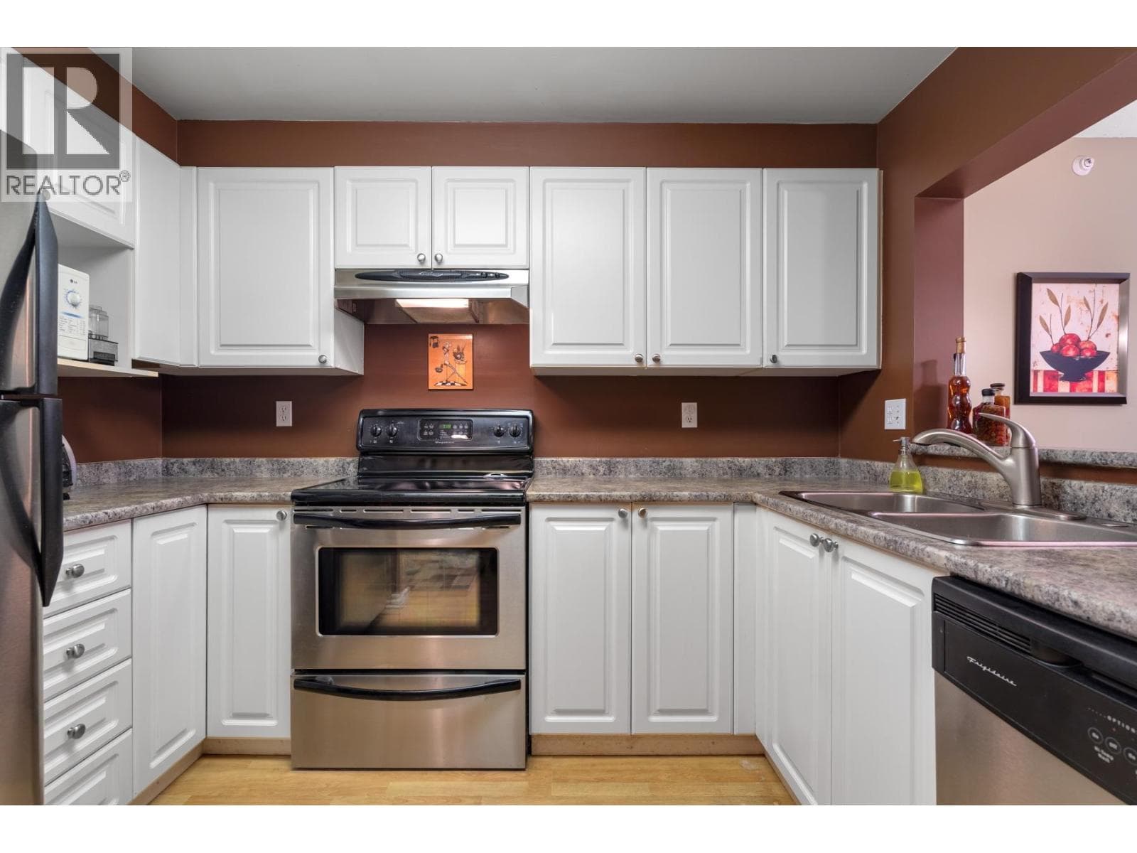 1502 3070 GUILDFORD WAY, Greater Vancouver — photo 5