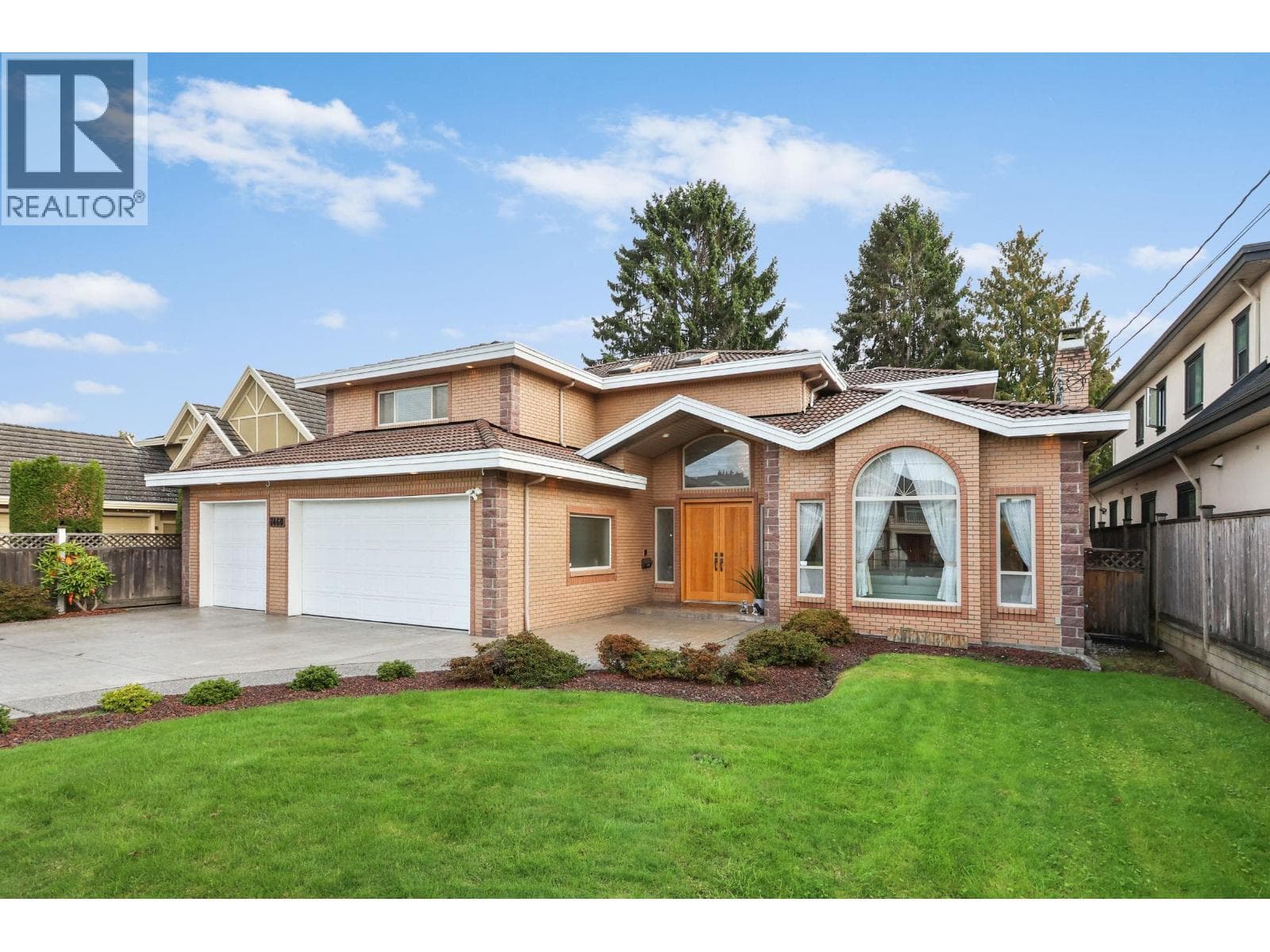 7460 LOMBARD ROAD in Blundell
