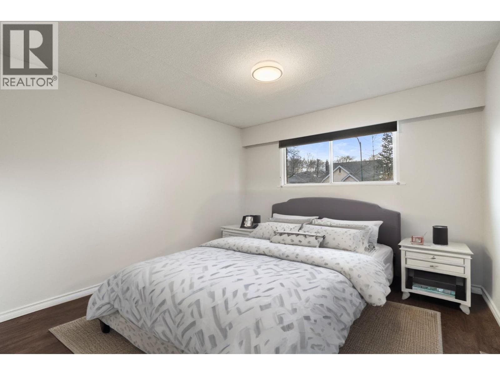 2611 PARKER STREET — photo 4