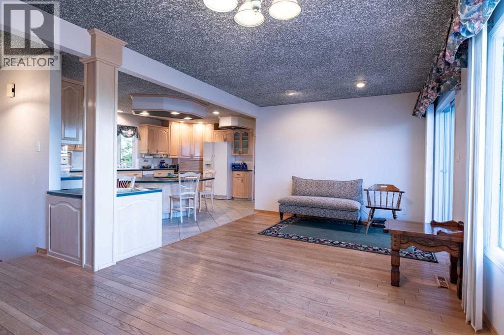 83246 RANGE ROAD 211 — photo 3