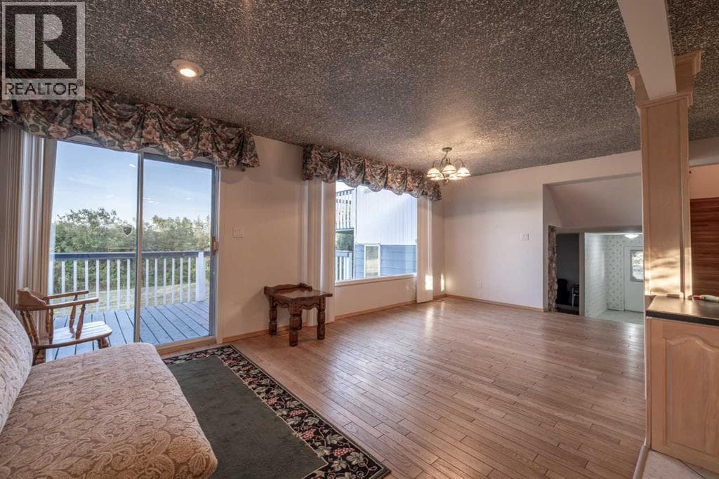83246 RANGE ROAD 211 — photo 5