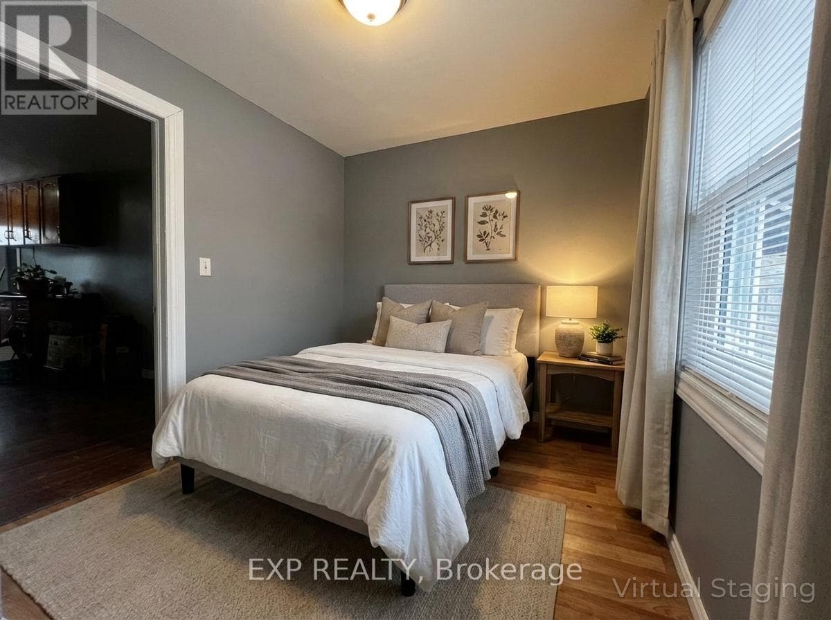 194 FURNIVAL ROAD, Toronto — photo 2