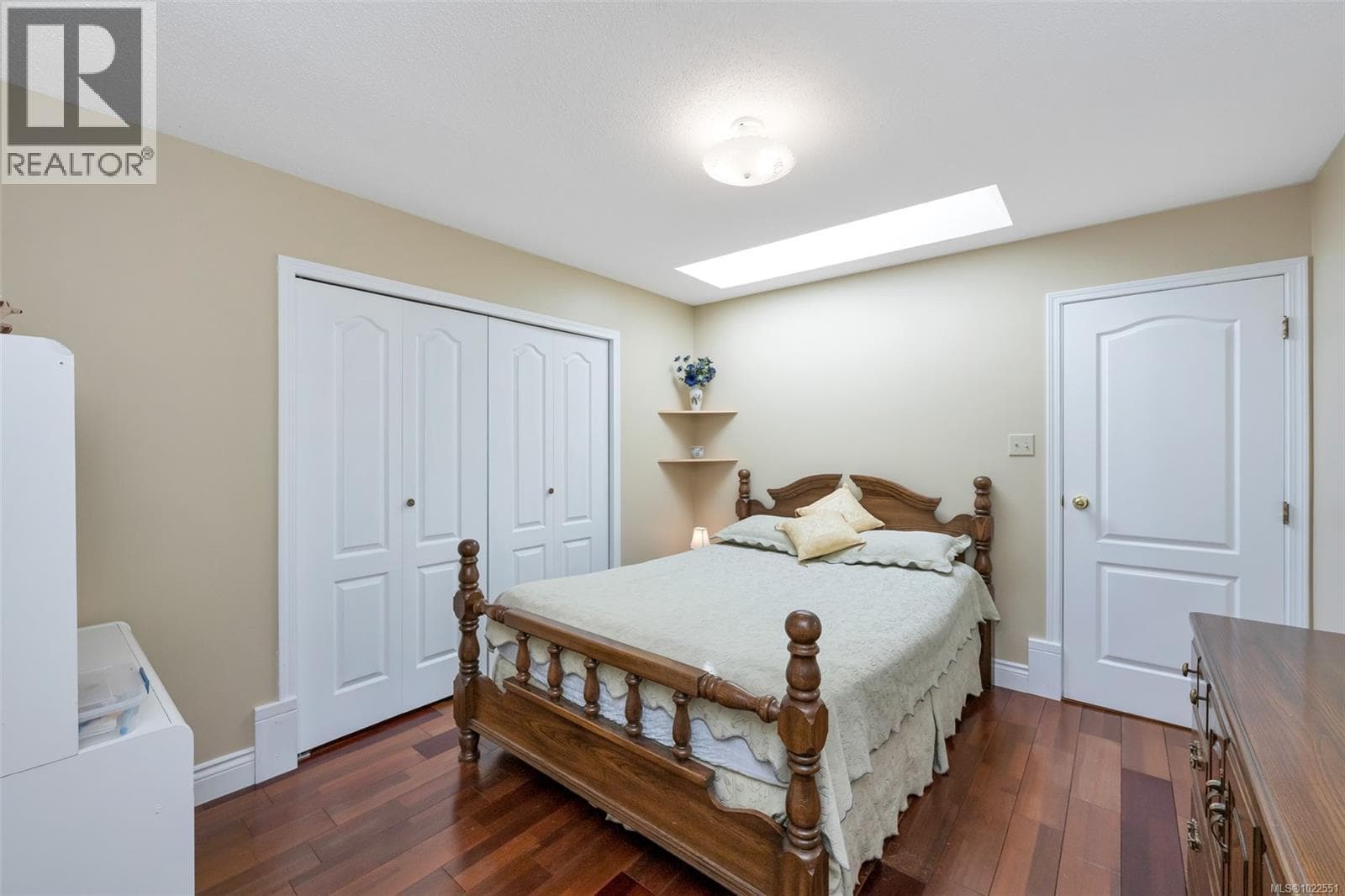 5885 JUPITER PLAZA, Victoria — photo 5