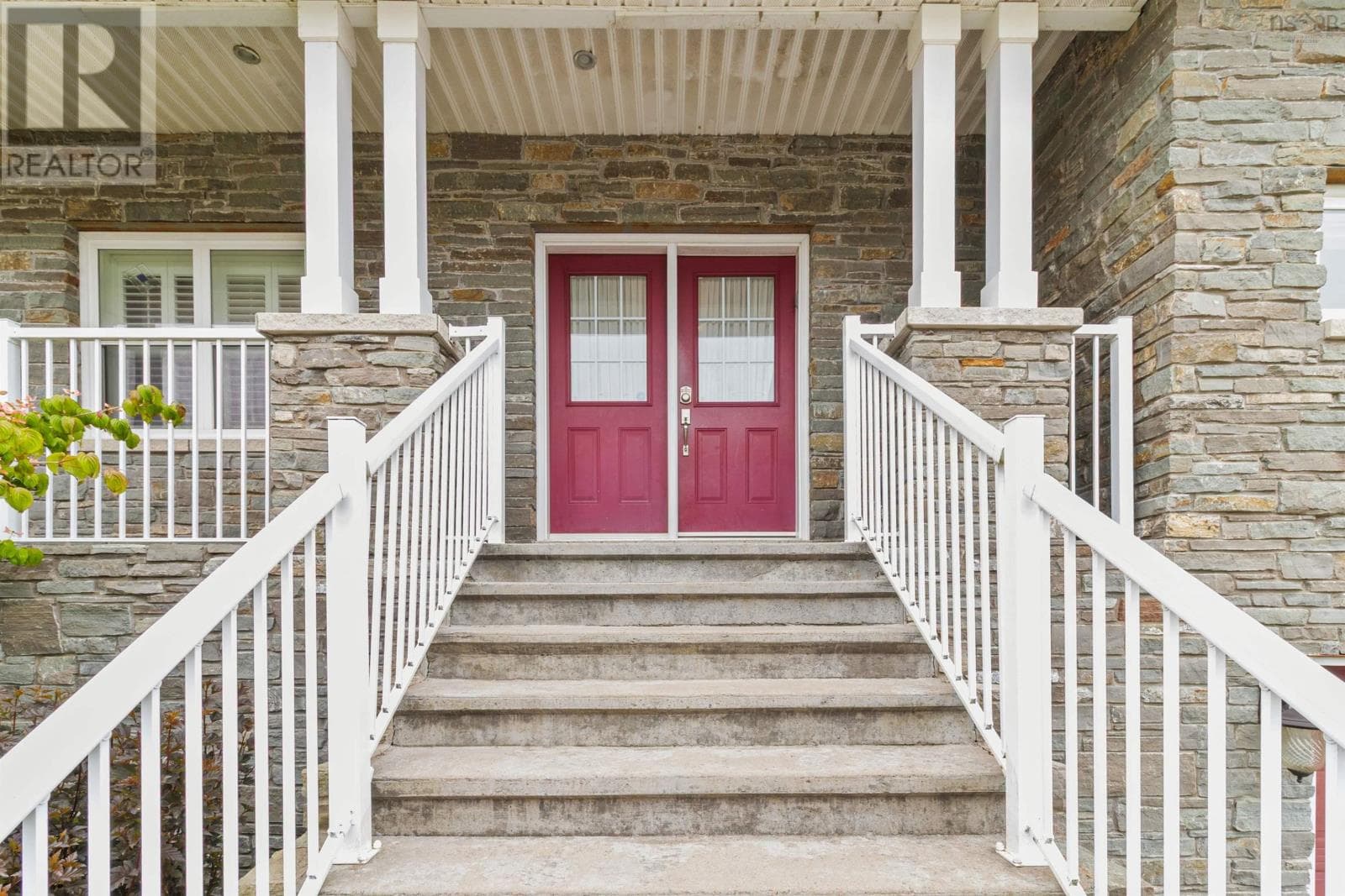 55 SOPHIA STREET — photo 3