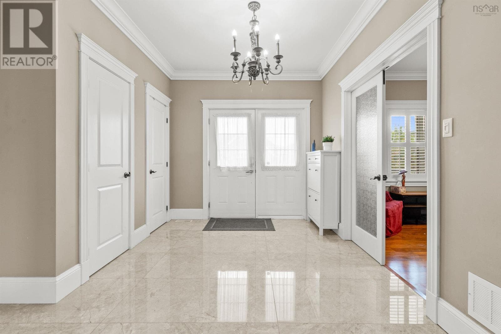 55 SOPHIA STREET — photo 4