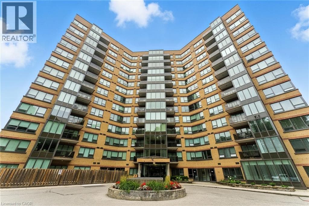 237 KING STREET WEST UNIT 1104 — photo 3