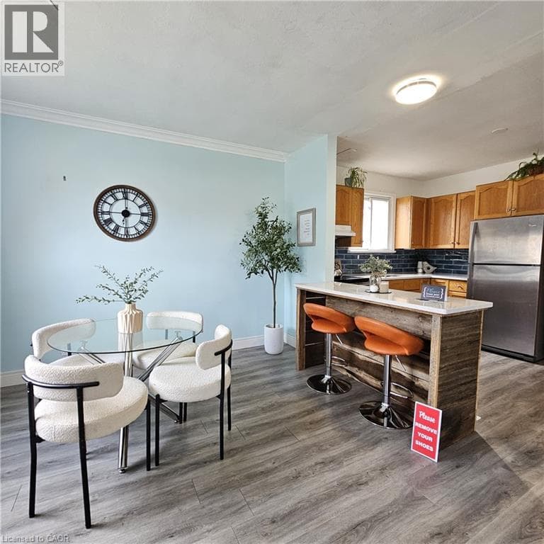 25 AUGUSTA AVENUE — photo 3