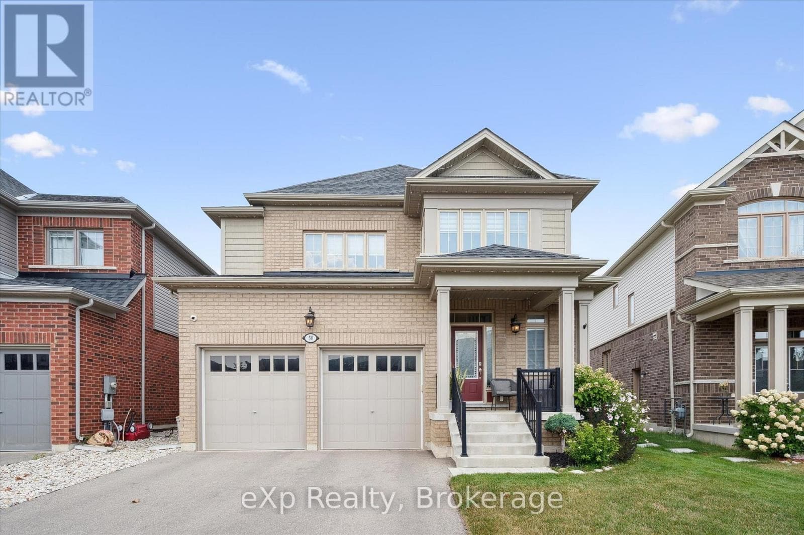 50 ELLIOT AVENUE E — photo 2