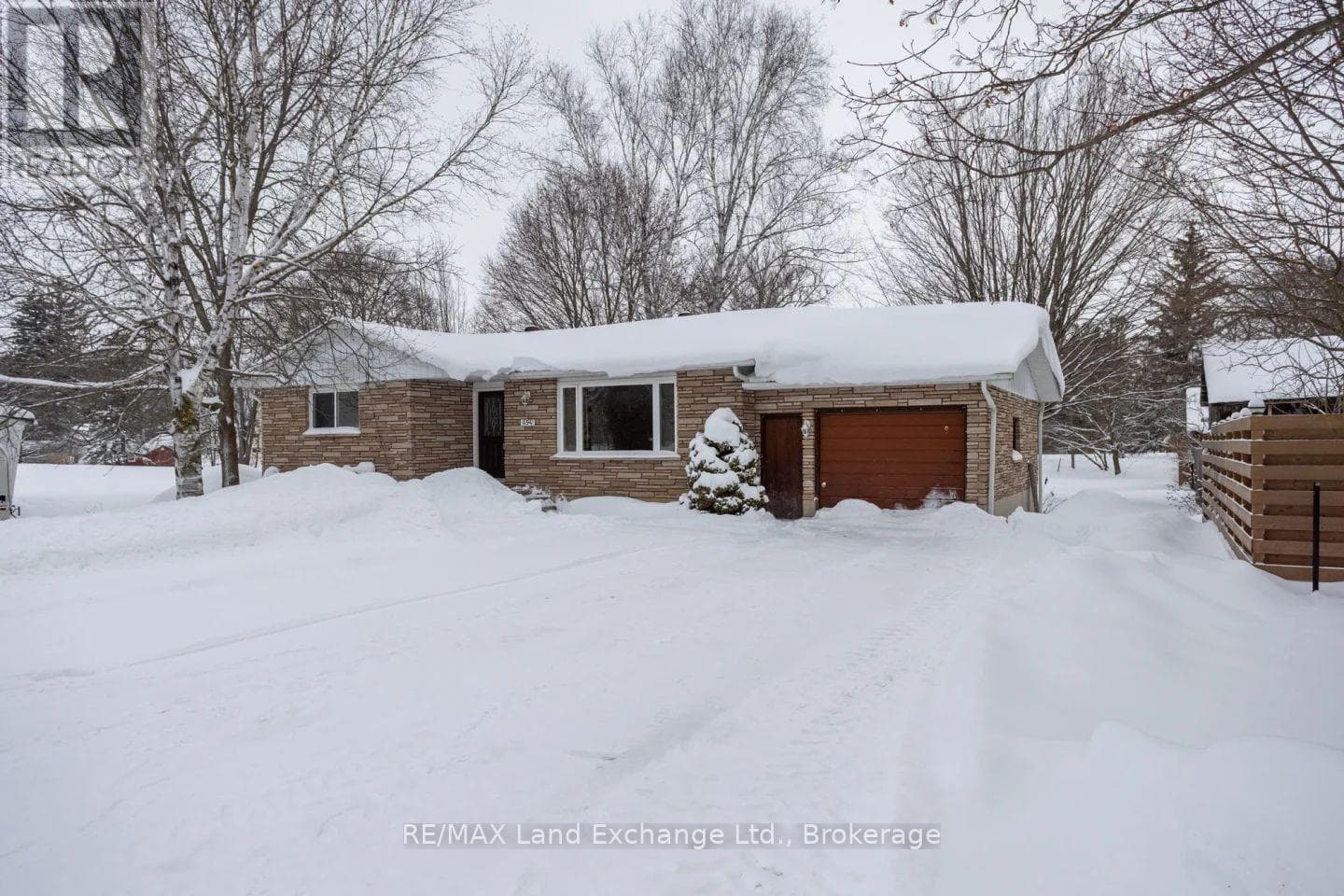 454 VICTORIA STREET NORTH — photo 4