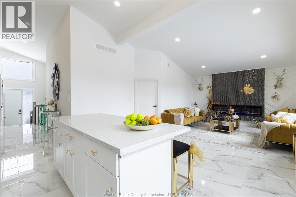 59 CLARA CRESCENT — photo 3