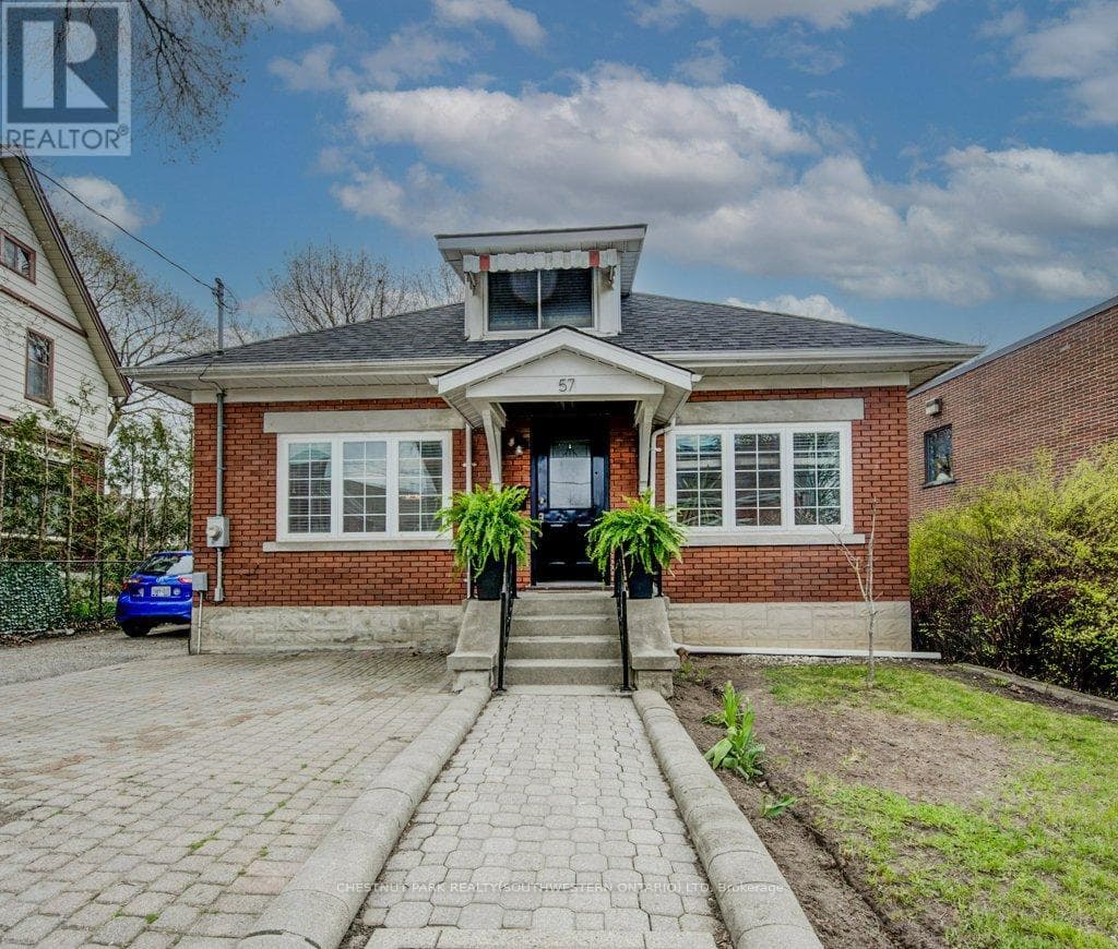 57 GLASGOW STREET in Victoria Hills/Cherry Hill/ KW Hosp
