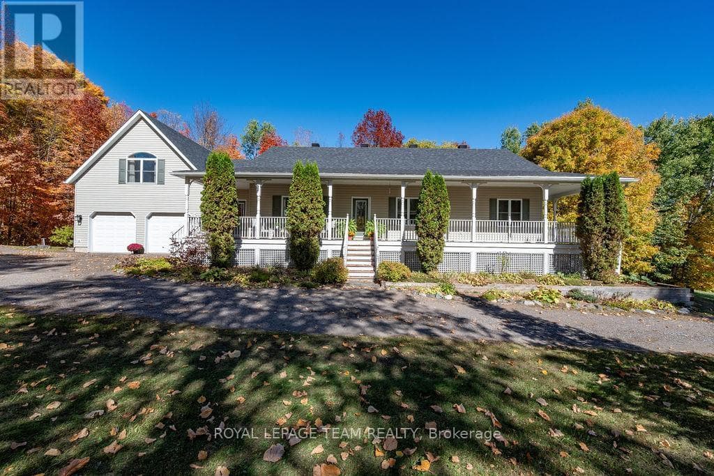 698 BARRYVALE ROAD