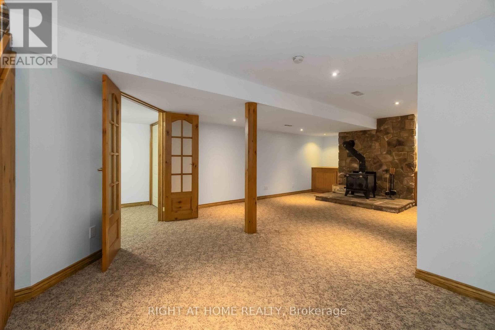 101 MYRTLE LANE — photo 4