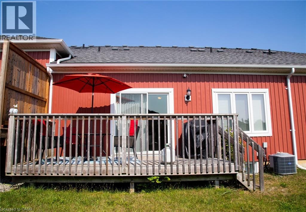 410 QUEEN STREET SOUTH UNIT 25 — photo 4