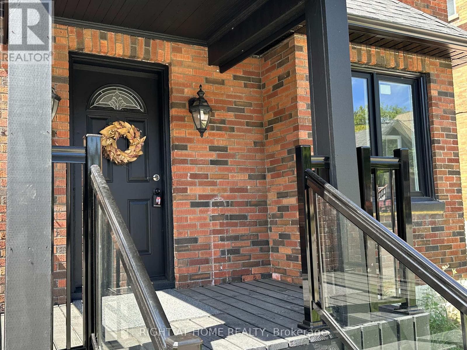 210 DEARBORN AVENUE — photo 2