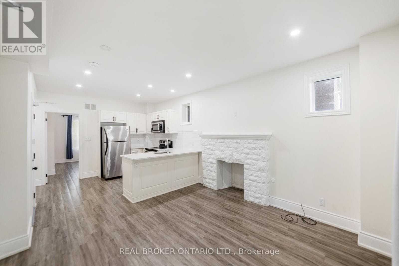 27 MELROSE AVENUE SOUTH — photo 4